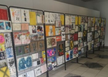 szkic-ma-moc-2023-dzis-wieczorem-wernisaz-w-galerii-ring-w-legnicy